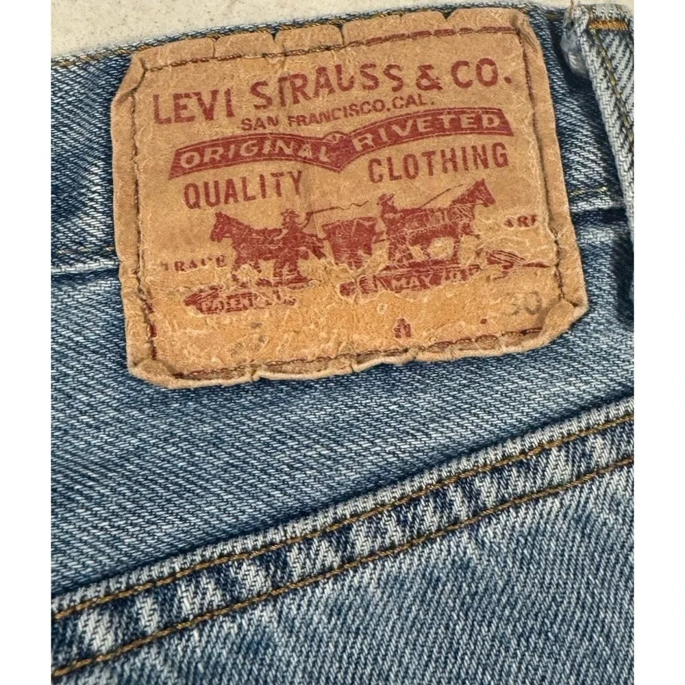 VTG Y2K Levi's 550 Jeans Mens 32x30 Blue Light Wash Relaxed Fit Straight Leg